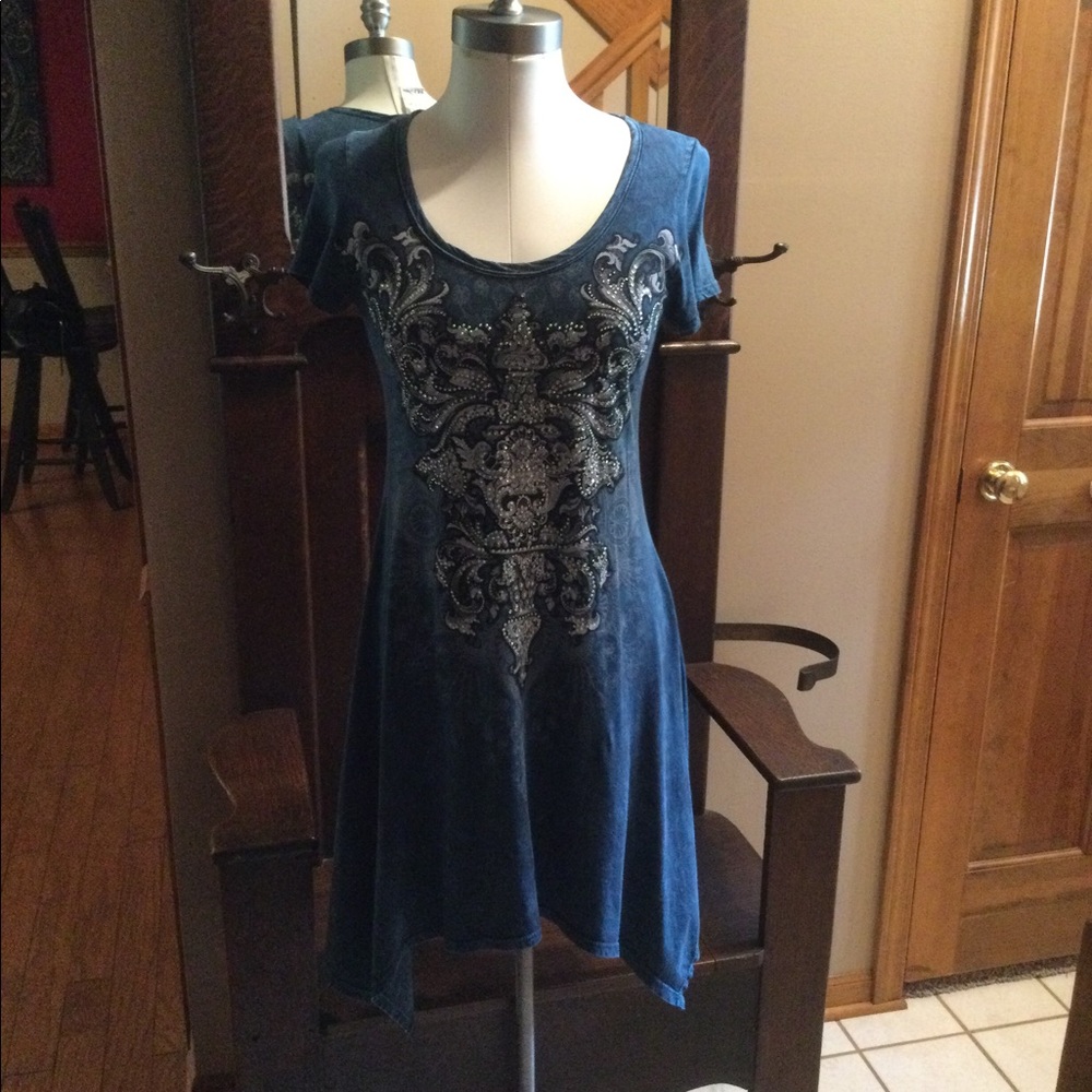 Beautiful Vocal tunic